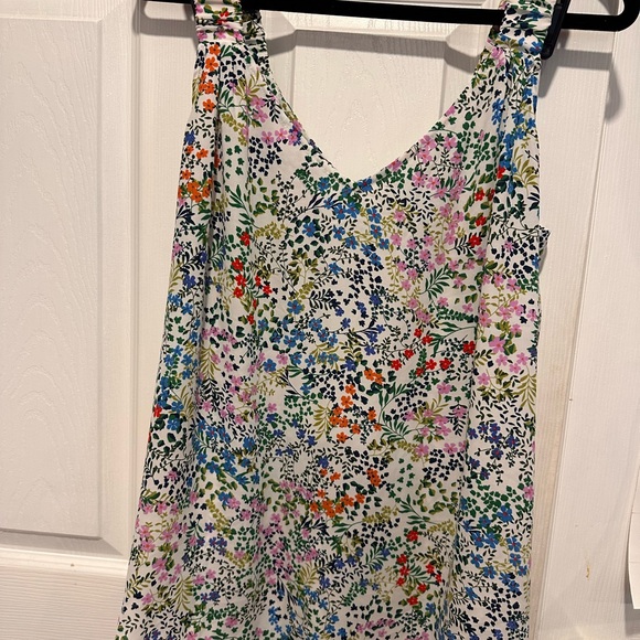 Floral Multicolored Sleeveless blouse - Picture 1 of 3